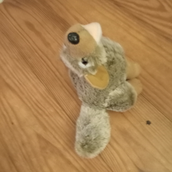 Bass Pro Shops Critter Callers Plush Howling Coyote Wolf - Picture 3 of 5